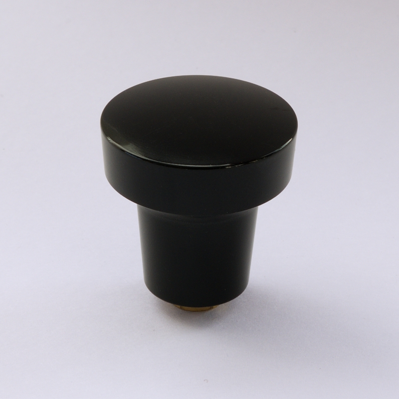 Schalterknopf schwarz, groß M6 für Haubenbetätigung und Lüftungklappen mit Messingbüchse M5  64455281001